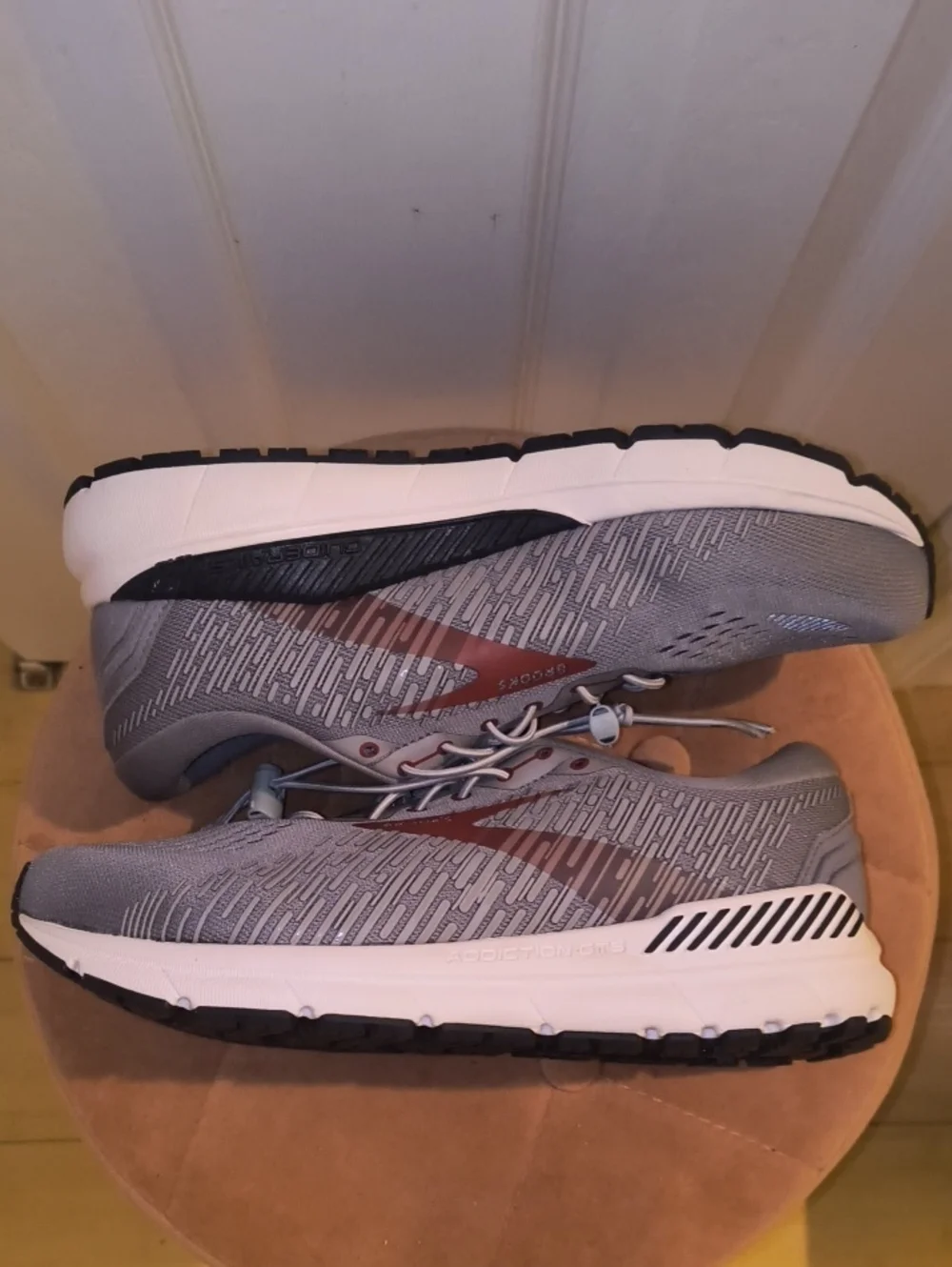 Brooks Addiction GTS 15 Men's Sneakers Size 9.5 Extra Wide NWOB